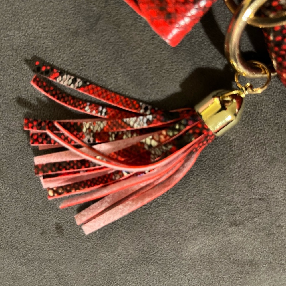 Red Snake Print Keychain Wallet - Picture 4 of 7